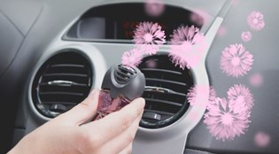 Khử mùi cho ô tô, nên dùng than hoạt tính hay máy lọc không khí?