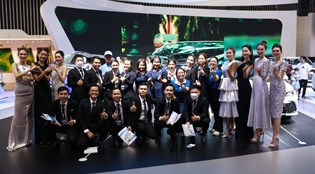 Toyota Hùng Vương - Toyota Tân Tạo đồng hành cùng triển lãm Vietnam Motor Show 2022