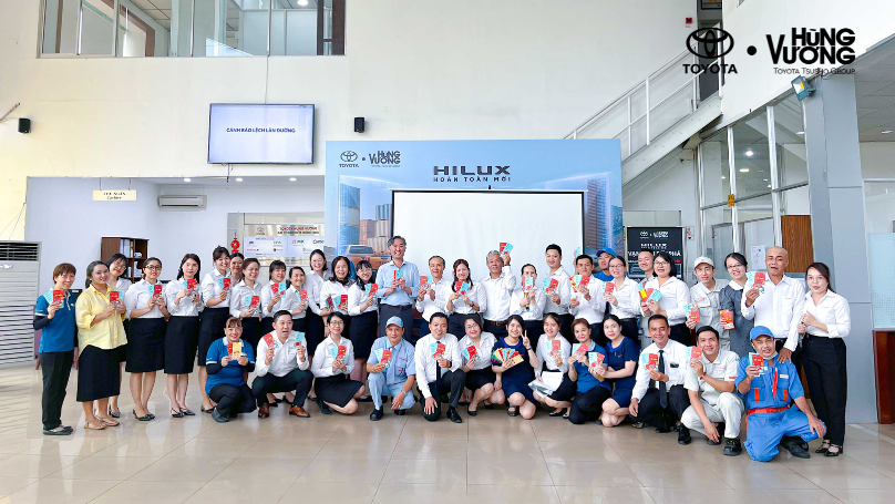 TRAO LỘC ĐẦU NĂM – GỬI TRỌN MAY MẮN ĐẾN ĐẠI GIA ĐÌNH TOYOTA HÙNG VƯƠNG 